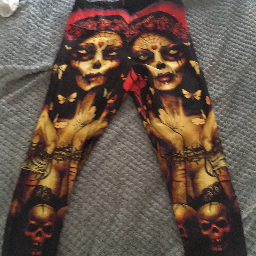 Cool goth sugar skull leggings